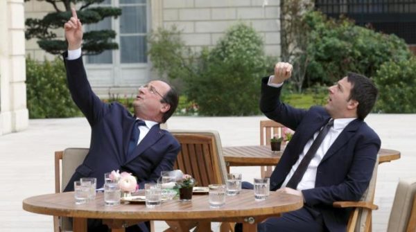 Renzi e Hollande. Foto quotidiano.net
