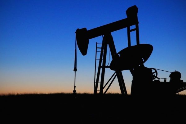 Cosa succede ai prezzi del petrolio?