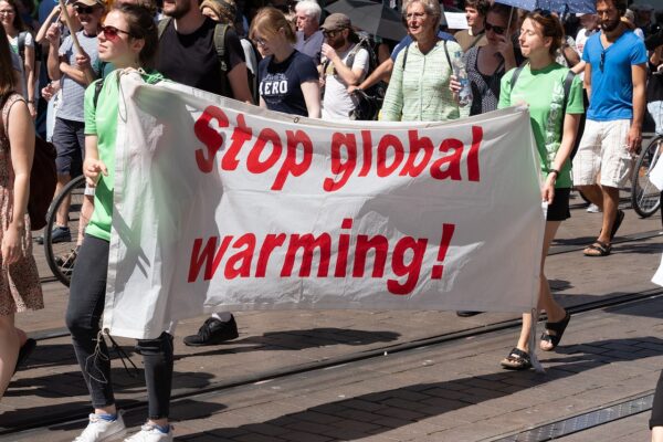 Future Risks Report di Axa: rischi climatici in cima alla lista delle preoccupazioni