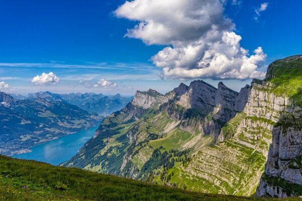 Svizzera, la svolta della neutralità carbonica