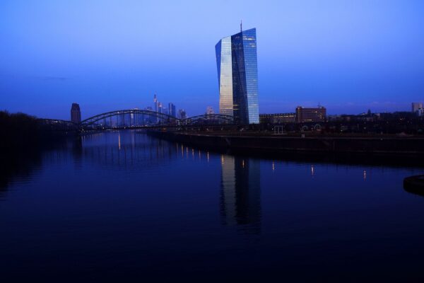 BCE, tassi ancora fermi nella riunione di marzo